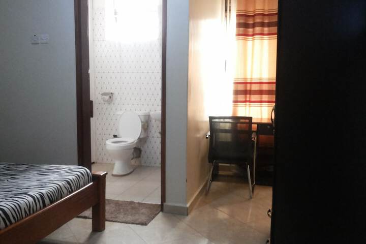 Room 6 of 35