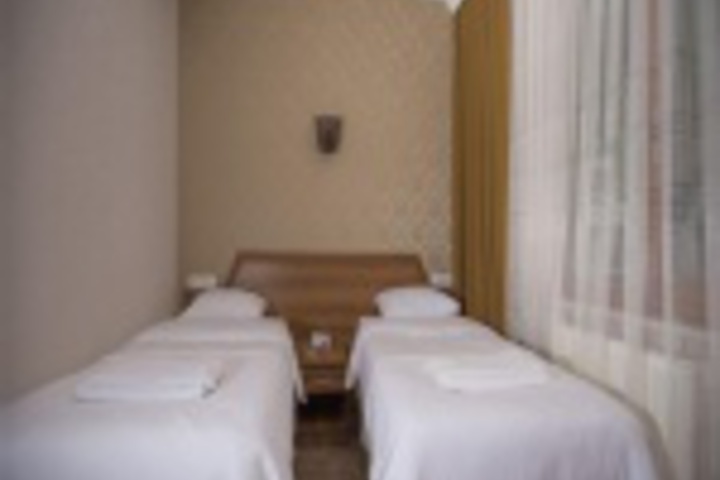 Room 145 of 216