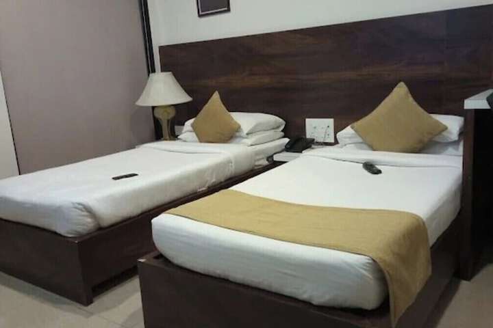 Room 9 of 23