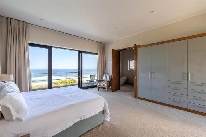 Room 2 of 15