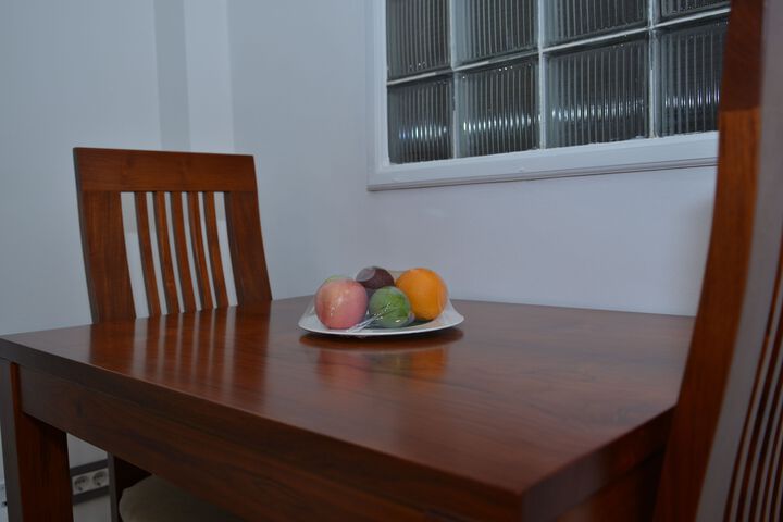 Room 4 of 8