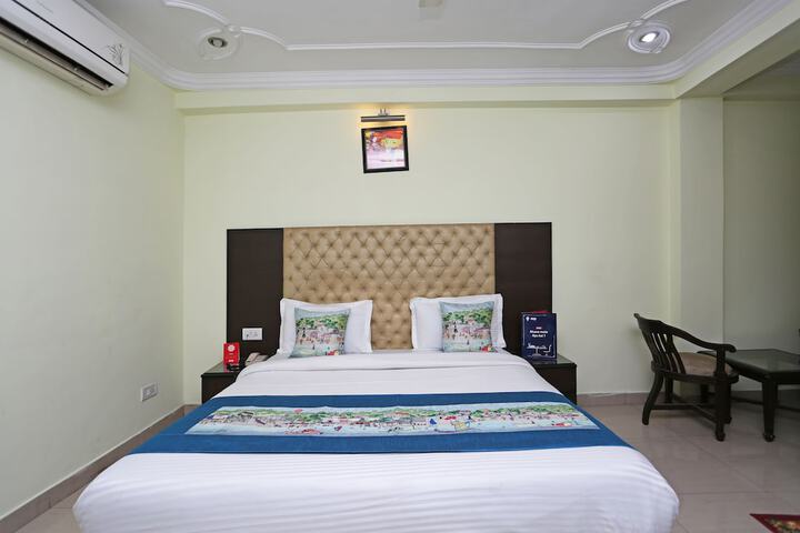 Room 8 of 13