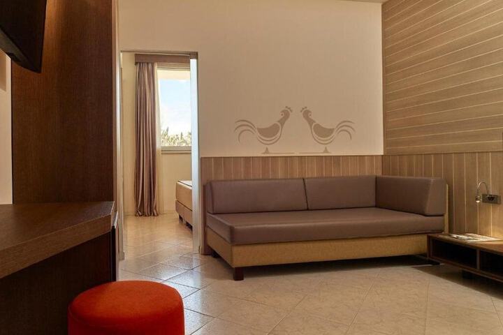 Room 5 of 39