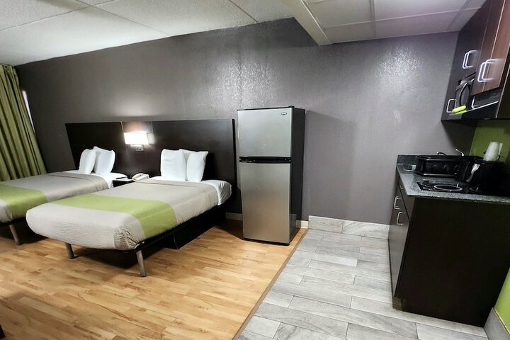 Room 12 of 21