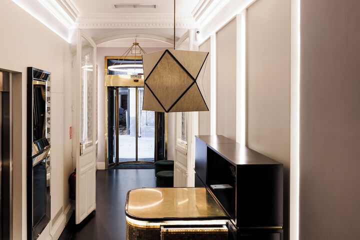 Entrance & Lobby