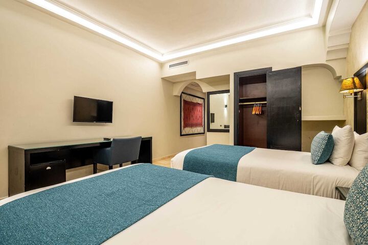 Room 9 of 110