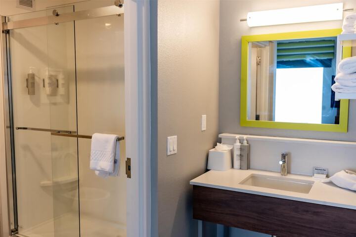 Bathroom shower