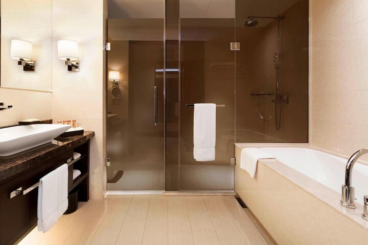 Room 25 of 113