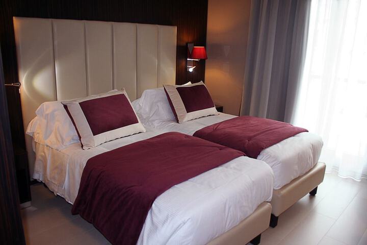 Room 5 of 71