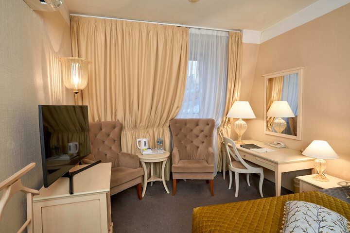 Room 21 of 57