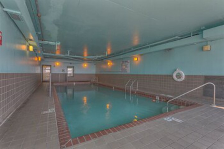 Pool 14 of 39