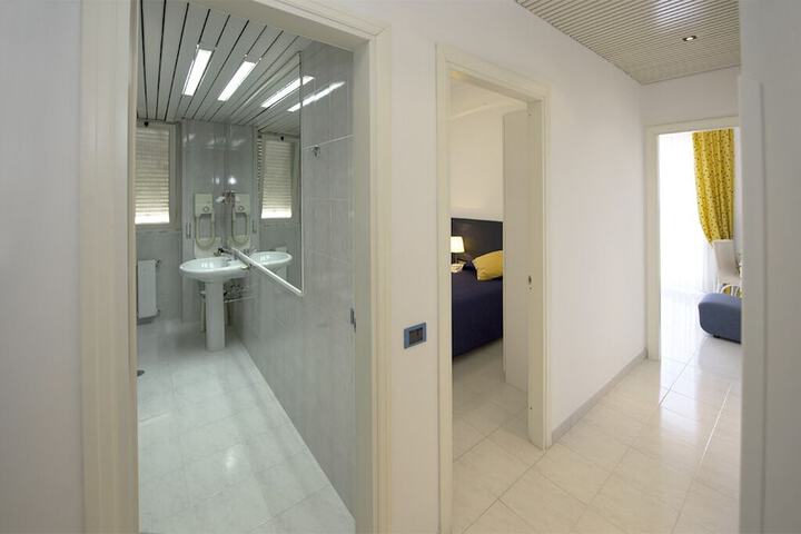 Room 74 of 94