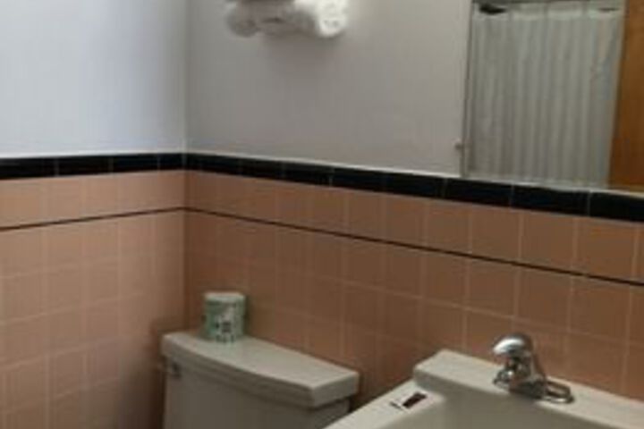 Room 4 of 11