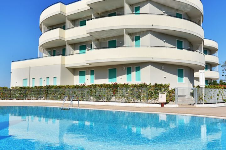 Hotel with Pool