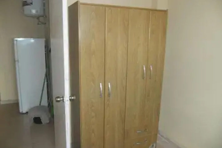 Room 2 of 9