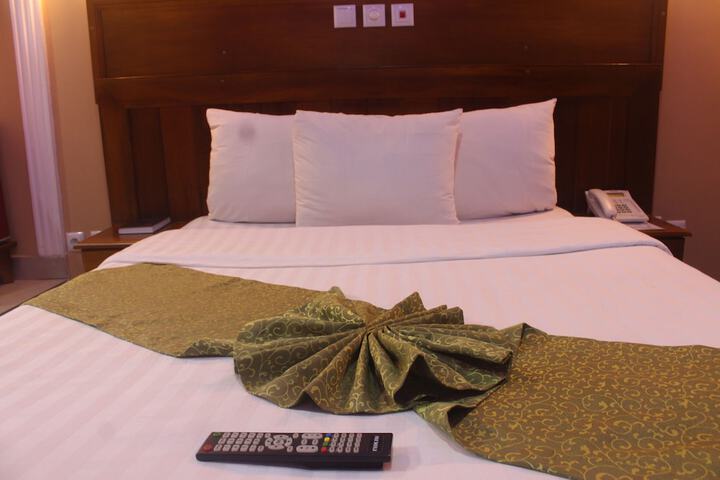 Room 3 of 55