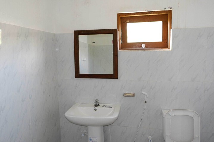Room 15 of 26