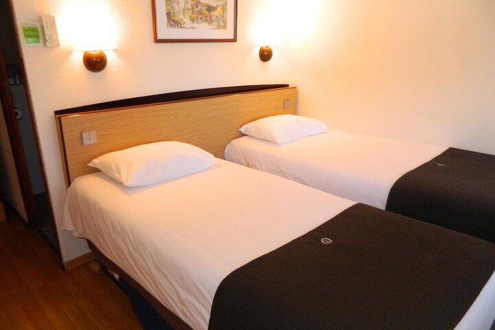 Room 4 of 30
