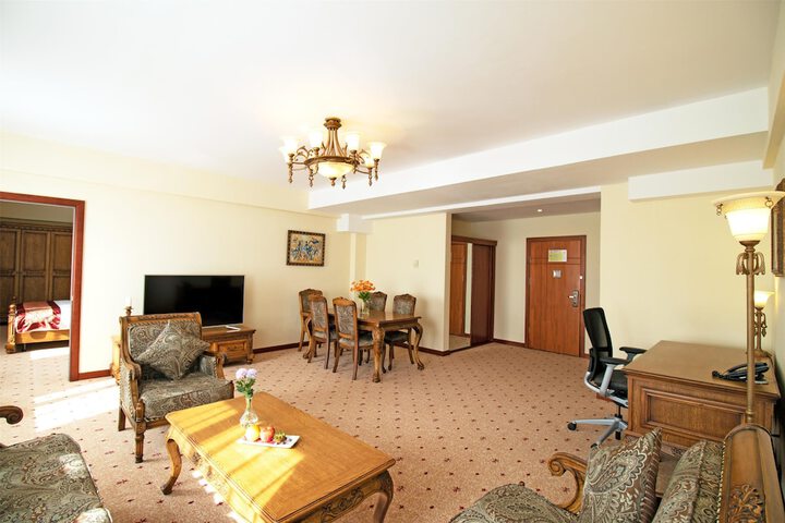 Room 46 of 325