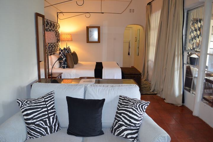 Room 4 of 72