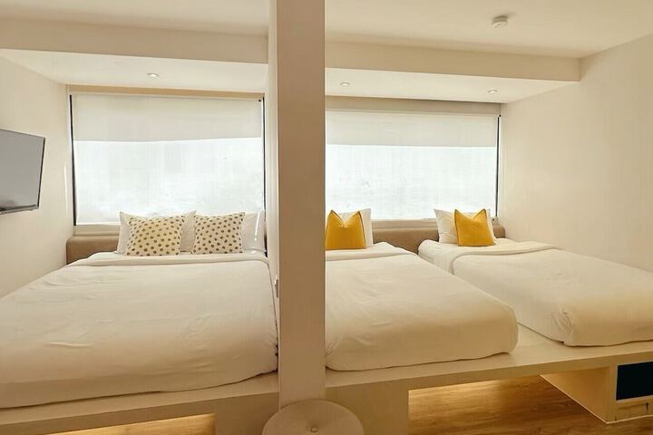 Room 15 of 25
