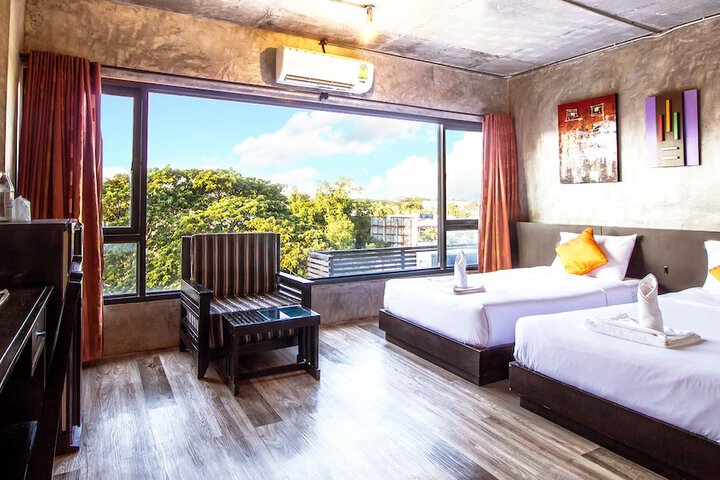 Room 9 of 28