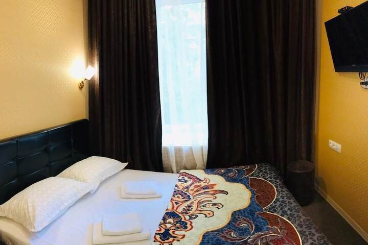 Room 2 of 35