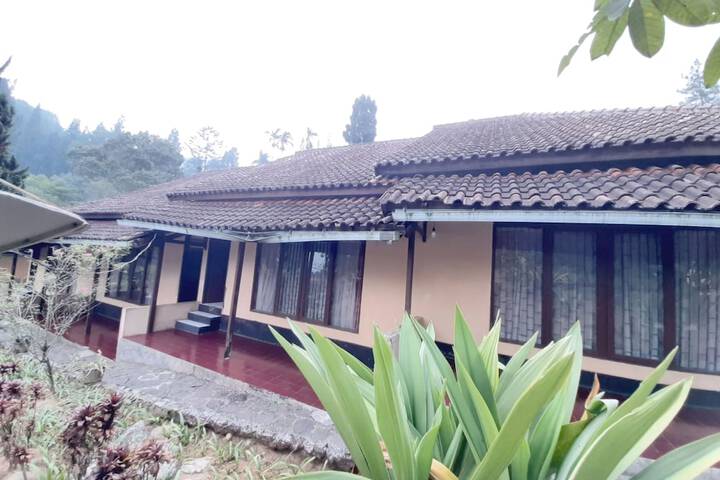 OYO 92999 Villa Melati Puncak