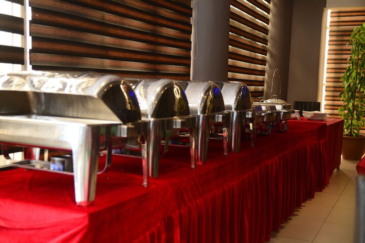 Dining 42 of 71