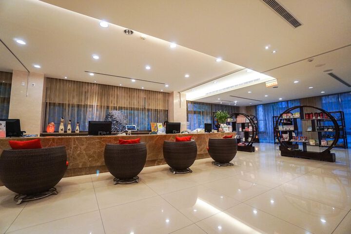 Hotel Interior 5 of 145