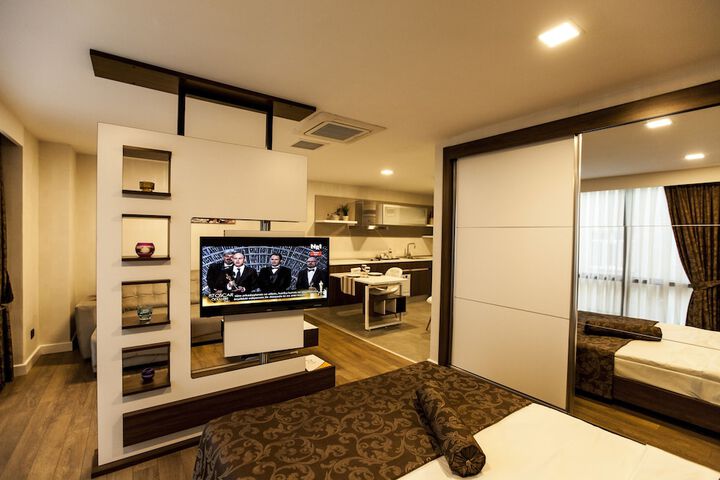 Room 7 of 43