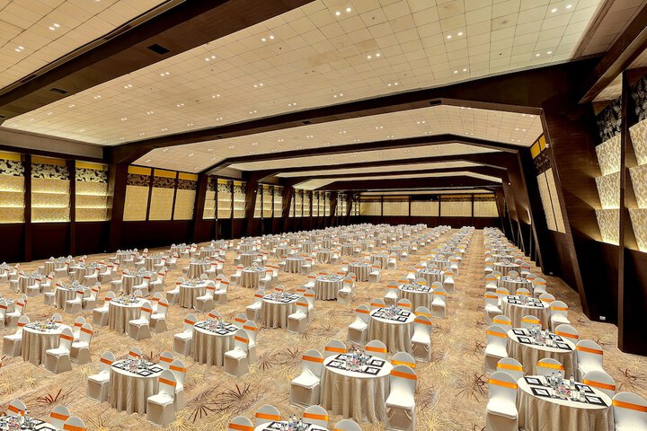 Business Center 72 of 82
