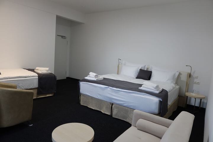 Room 9 of 22