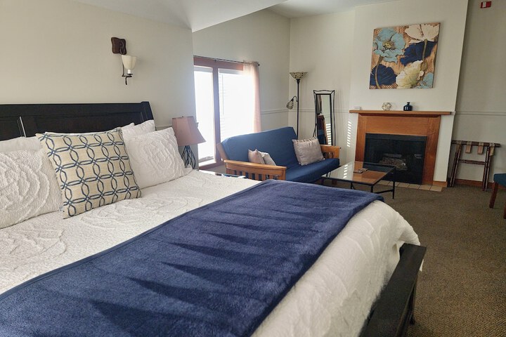 Room 16 of 53