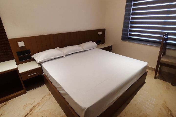 Room 20 of 39