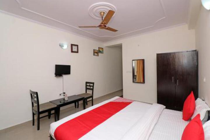 HOTEL TRAVELLER INN BY OYO ROOMS
