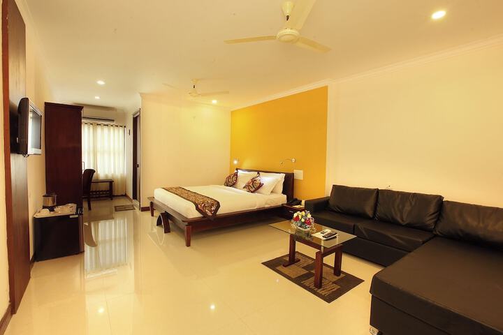 Room 5 of 97