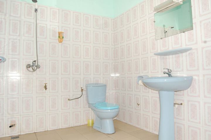 Room 4 of 7