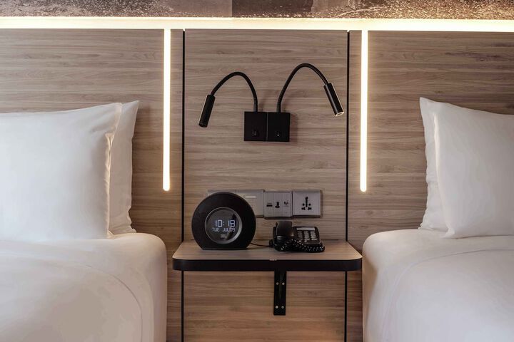 Room 8 of 39