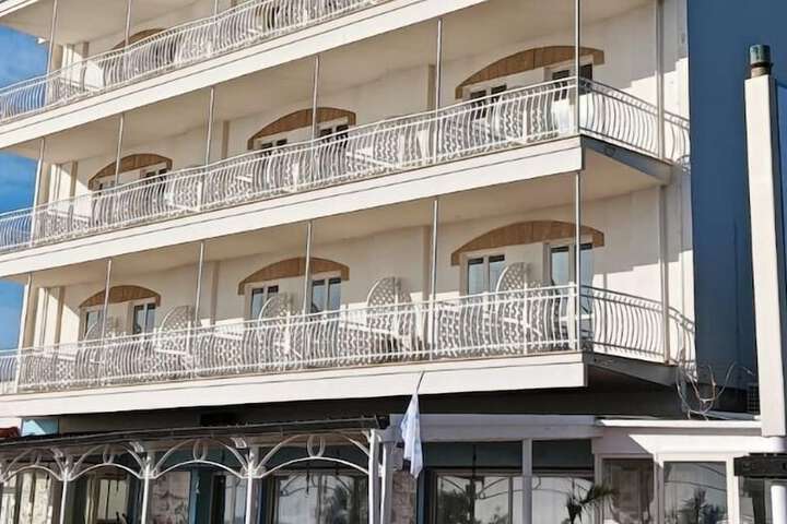 Hotel 24 of 26