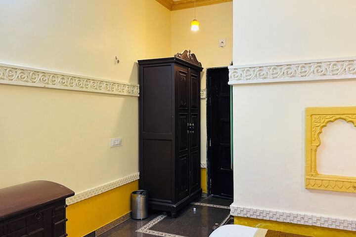 Room 10 of 95