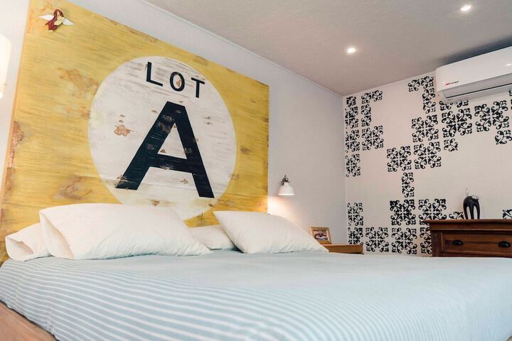 Room 2 of 138