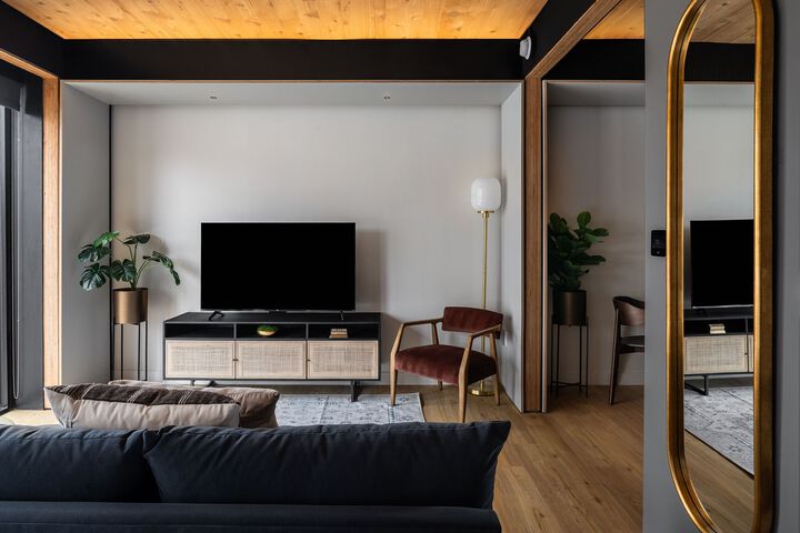 Room 13 of 30