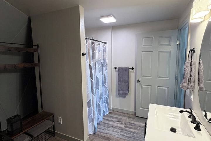 Room 120 of 163