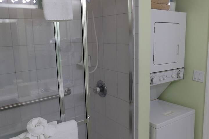 Room 195 of 229