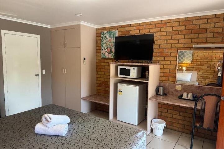 Room 12 of 22