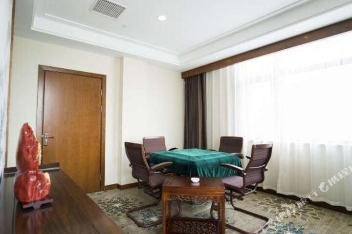 Jinshijie Hotel