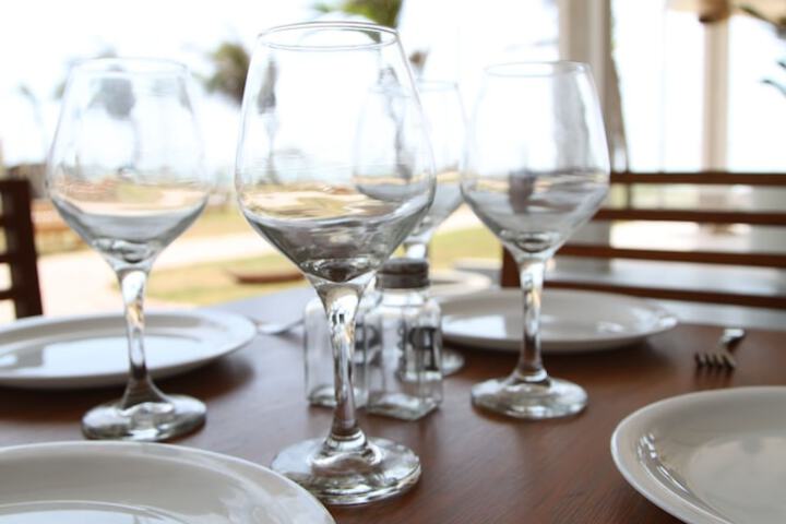 Dining 78 of 100