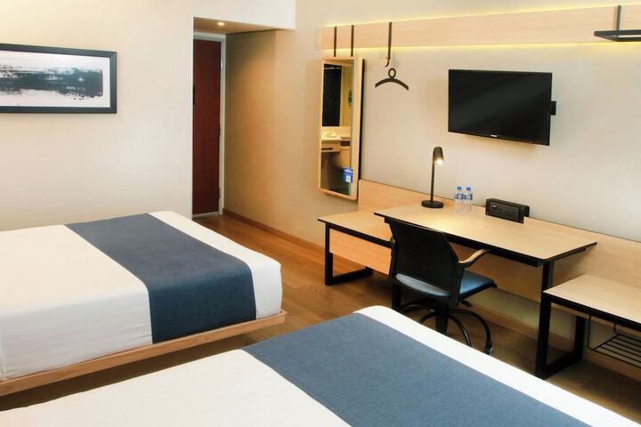 Room 19 of 55