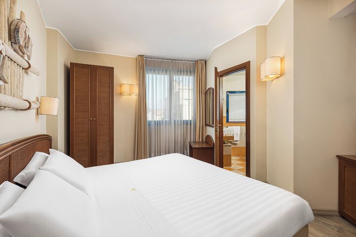 Room 21 of 57
